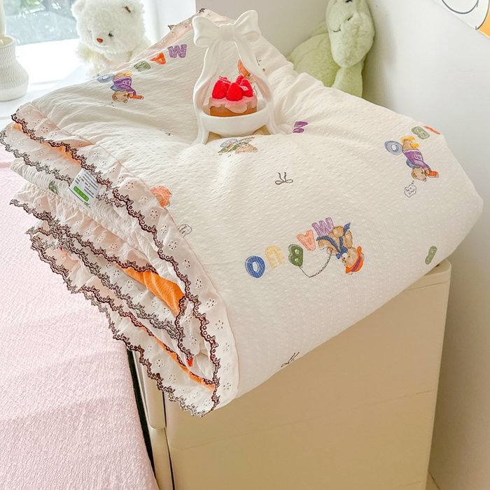 91家纺网 家纺一手货源 找家纺 （总）桔禾家纺 2026新款高克重小清新可爱风泡芙棉全棉镂空花边款夏被四件套夏凉被空调被四件套