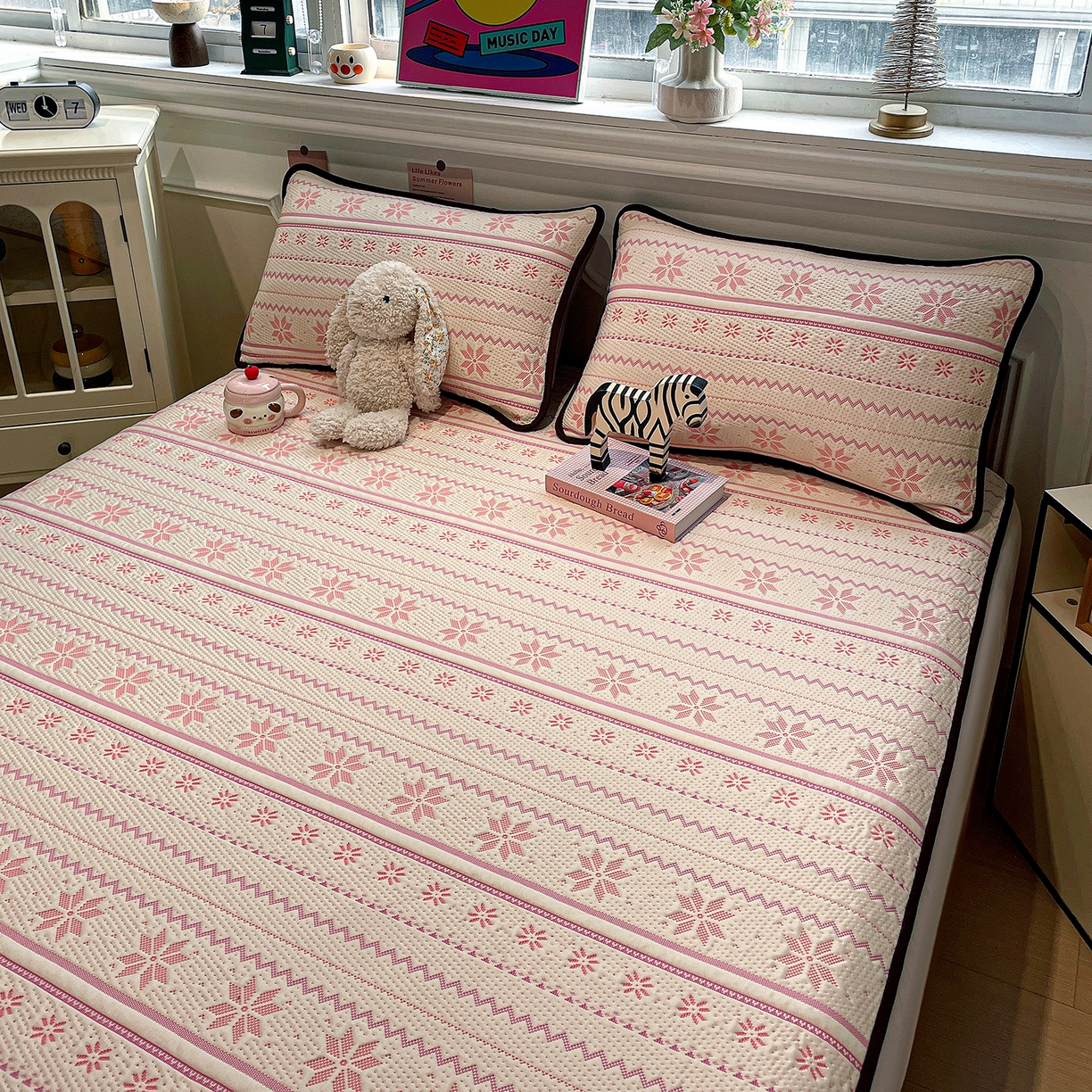 91家纺网 家纺一手货源 找家纺 山茶家居-原创设计（原山茶家纺） 2026新款A类pe提花华夫格凉感席凉席席子-费尔岛系列 费尔岛-粉