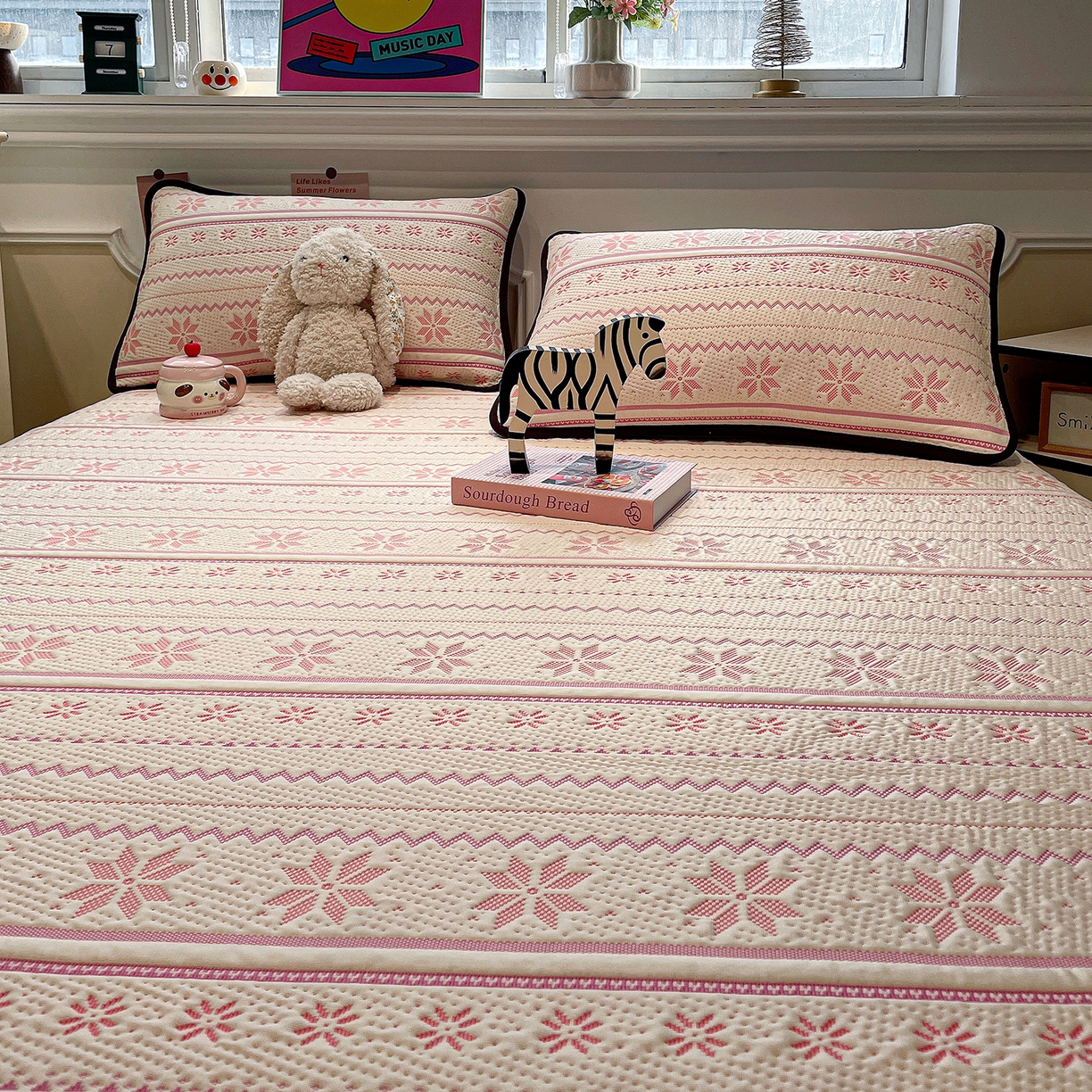 91家纺网 家纺一手货源 找家纺 山茶家居-原创设计（原山茶家纺） 2026新款A类pe提花华夫格凉感席凉席席子-费尔岛系列 费尔岛-粉