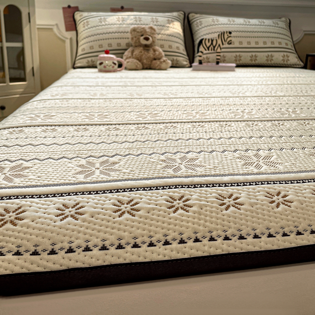 91家纺网 家纺一手货源 找家纺 山茶家居-原创设计（原山茶家纺） 2026新款A类pe提花华夫格凉感席凉席席子-费尔岛系列 费尔岛-米咖