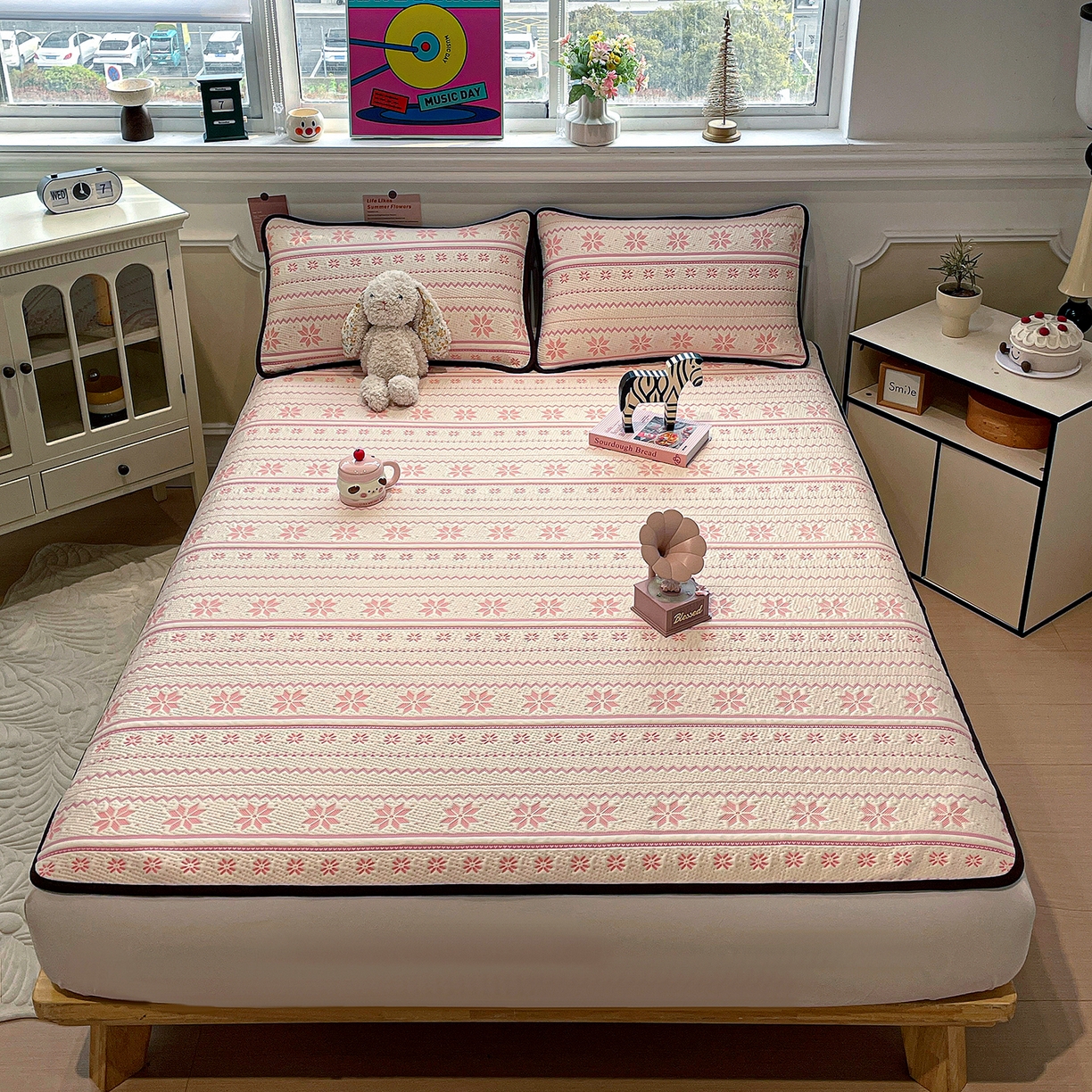 91家纺网 家纺一手货源 找家纺 山茶家居-原创设计（原山茶家纺） 2026新款A类pe提花华夫格凉感席凉席席子-费尔岛系列 费尔岛-粉