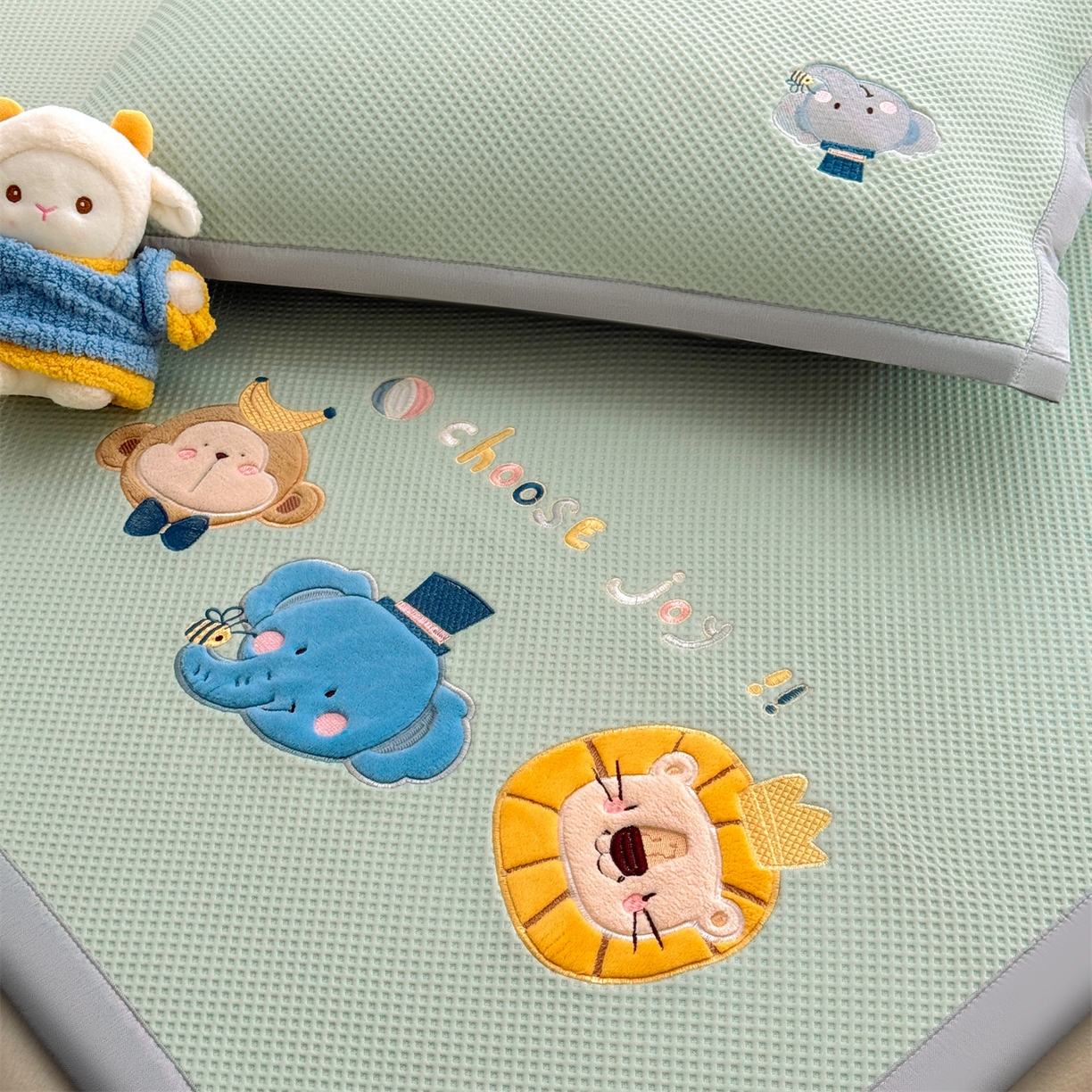 91家纺网 家纺一手货源 找家纺 （总）布凡家居 2026新款高端A类PE高分子冰丝凉席卡通贴布凉席冰豆豆软凉席