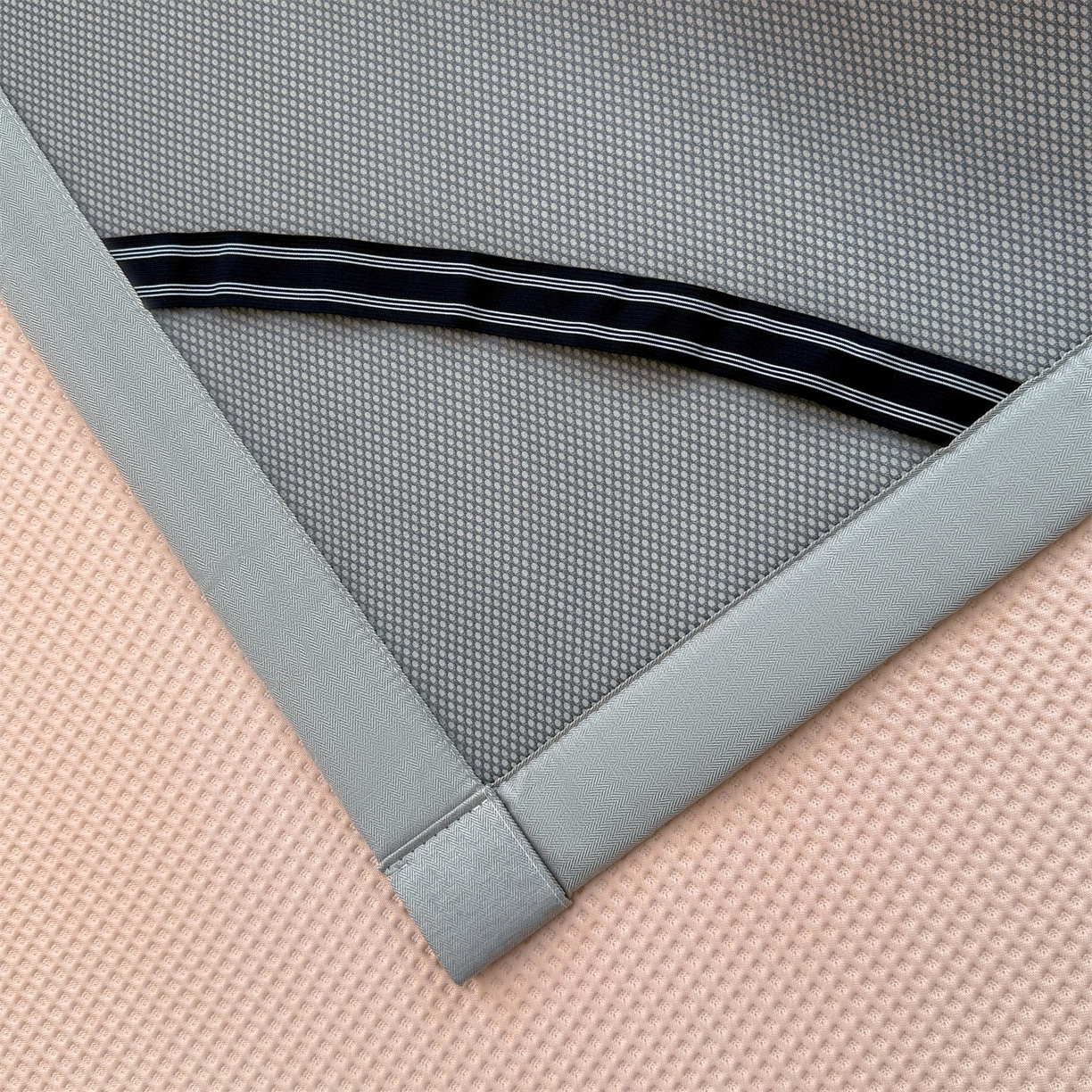 91家纺网 家纺一手货源 找家纺 布凡家居 2026新款高端A类PE高分子冰丝凉席卡通贴布凉席冰豆豆软凉席 宠物玩偶-粉