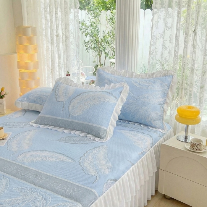 91家纺网 家纺一手货源 找家纺 （总）德比尔斯  2026新款A类凉感凉豆豆床裙款凉席-芭蕉叶