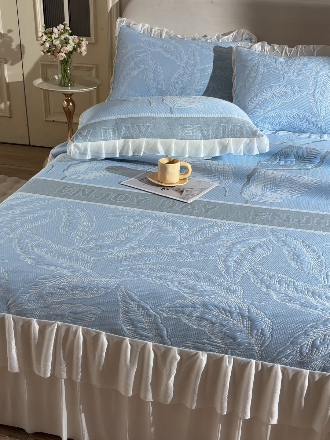 91家纺网 家纺一手货源 找家纺 （总）德比尔斯  2026新款A类凉感凉豆豆床裙款凉席-芭蕉叶