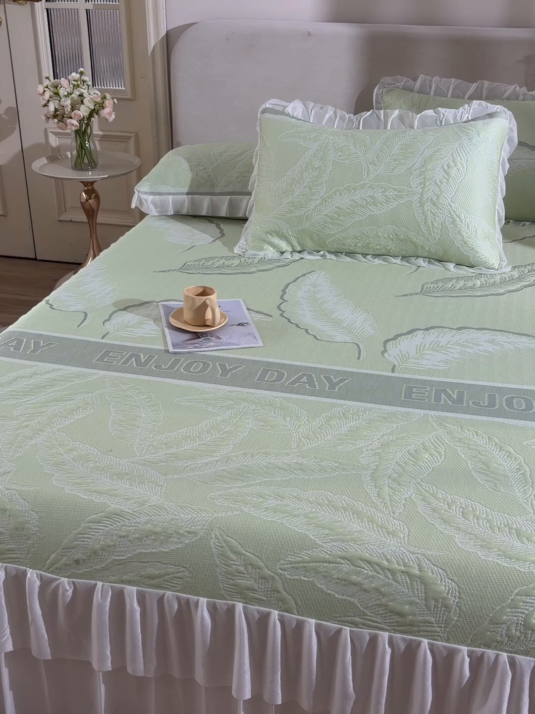 91家纺网 家纺一手货源 找家纺 德比尔斯  2026新款A类凉感凉豆豆床裙款凉席-芭蕉叶 芭蕉叶-绿