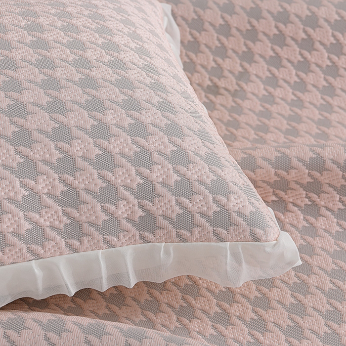 91家纺网 家纺一手货源 找家纺 （总）德比尔斯  2026新款A类凉感凉豆豆床裙款凉席-千鸟格