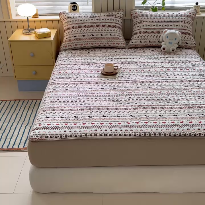 91家纺网 家纺一手货源 找家纺 优眠坊 2026新款亲肤泡芙纱夹棉单床笠床笠单件单品床笠三件套 圣诞小狗-夹棉款