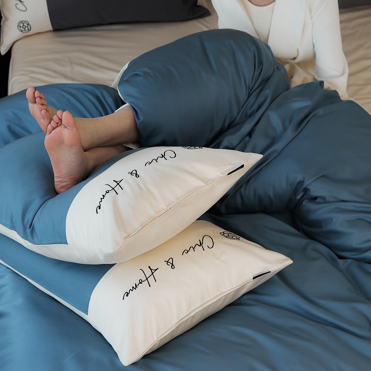 91家纺网 家纺一手货源 找家纺 EH家居 2026新款春夏新款天丝棉四件套江南系列 江南-湖蓝