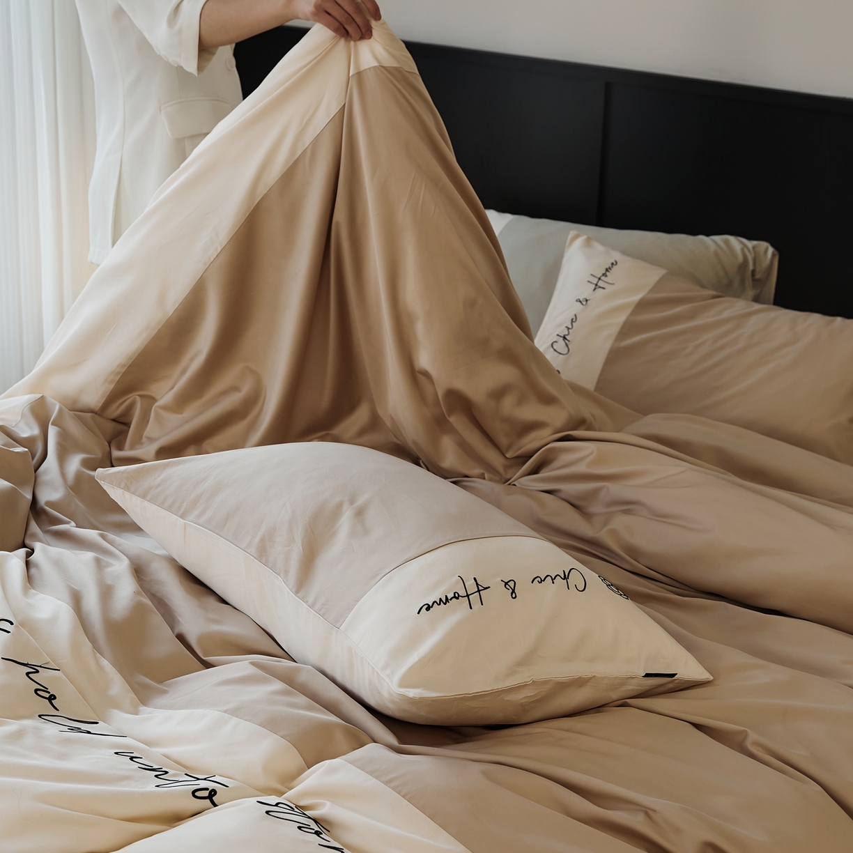 91家纺网 家纺一手货源 找家纺 EH家居 2026新款春夏新款天丝棉四件套江南系列 江南-甜褐色