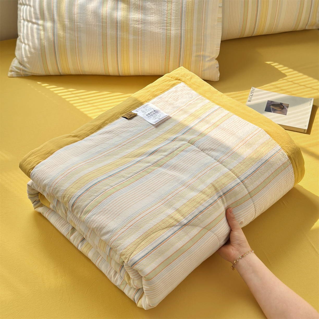 91家纺网 家纺一手货源 找家纺 北欧良品 2026新款A类100%里外全棉新疆棉花夏凉被 黄白混条