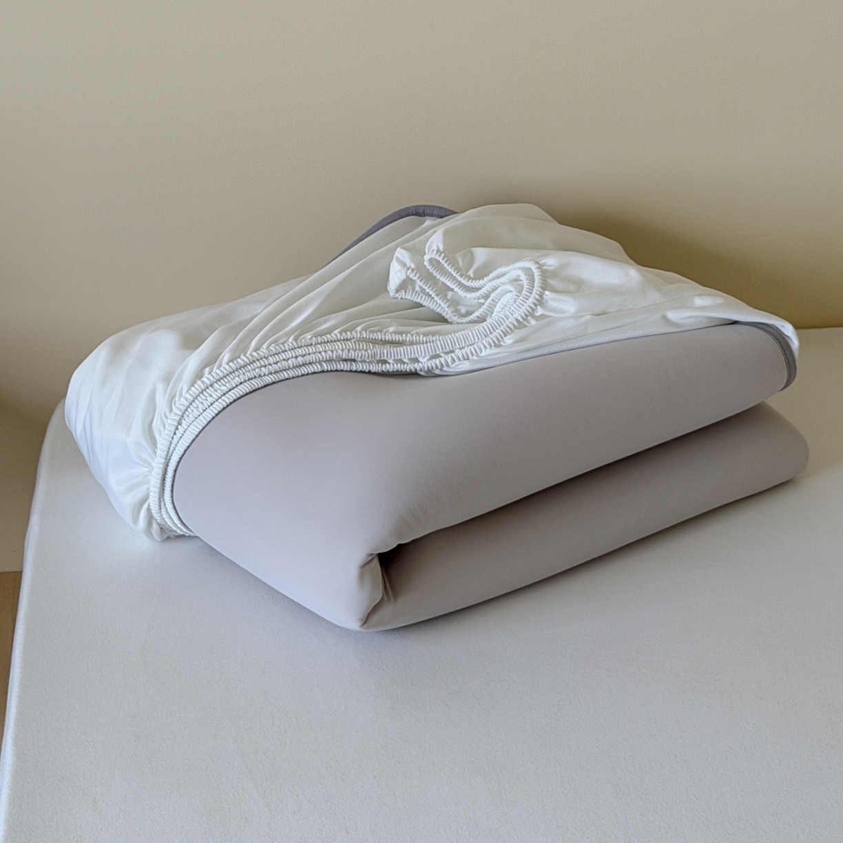 91家纺网 家纺一手货源 找家纺 三味舒屋 2026新款【清氧小冰皮】凉感丝软凉席凉垫 轻氧灰