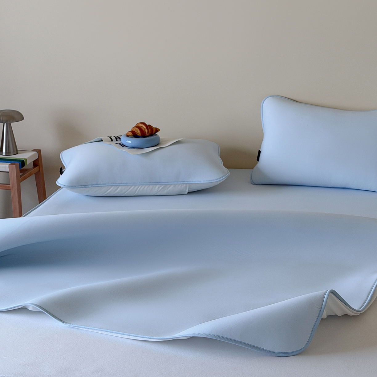 91家纺网 家纺一手货源 找家纺 三味舒屋 2026新款【清氧小冰皮】凉感丝软凉席凉垫 轻氧蓝