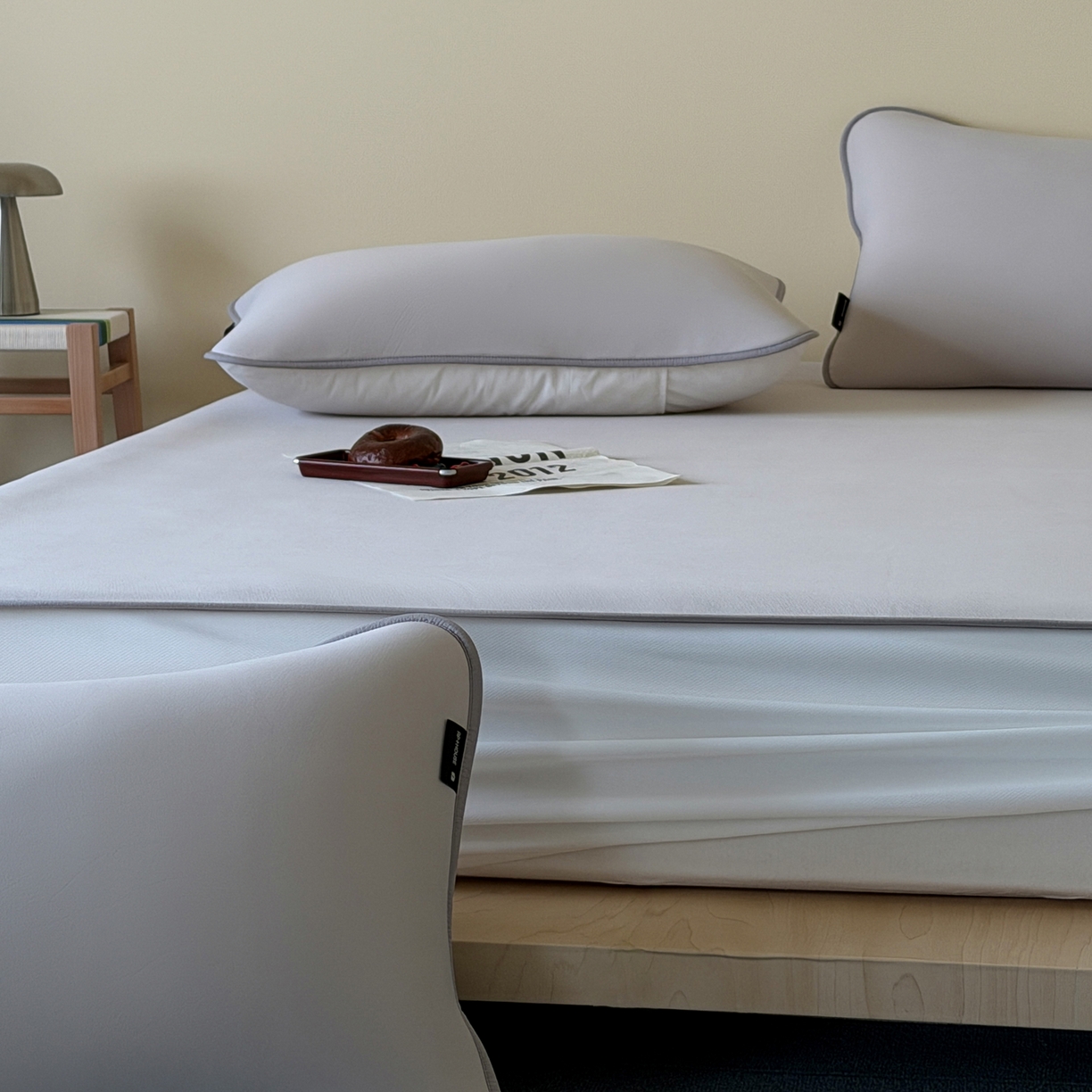 91家纺网 家纺一手货源 找家纺 三味舒屋 2026新款【清氧小冰皮】凉感丝软凉席凉垫 轻氧灰