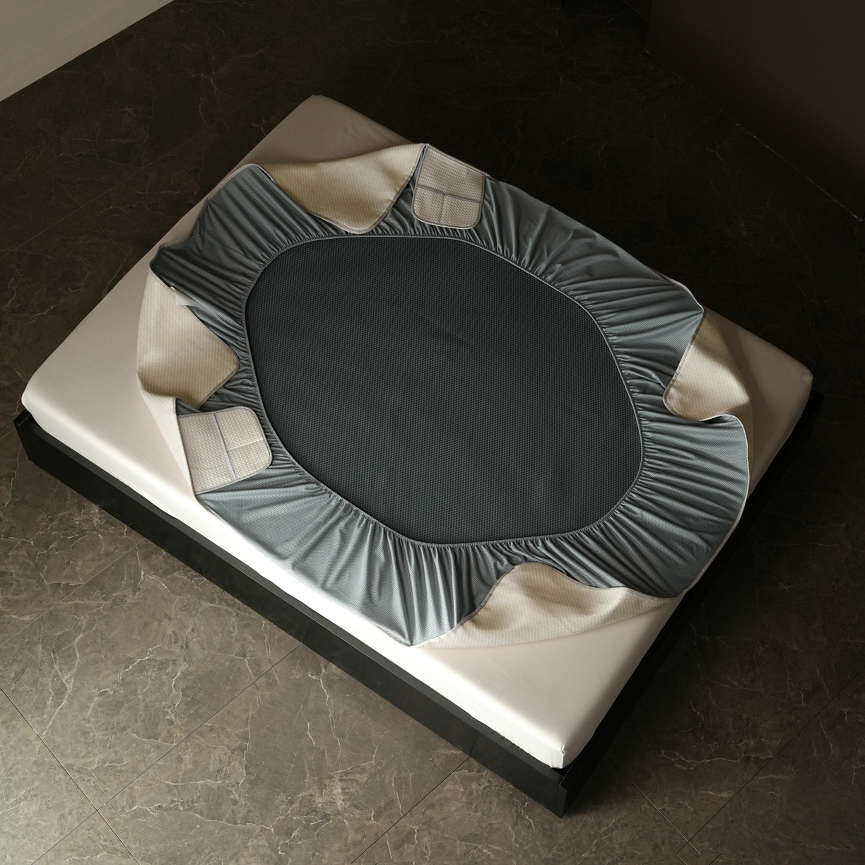 91家纺网 家纺一手货源 找家纺 三味舒屋 2026新款松间觅光系列印花冰丝席 松叶米 床笠款