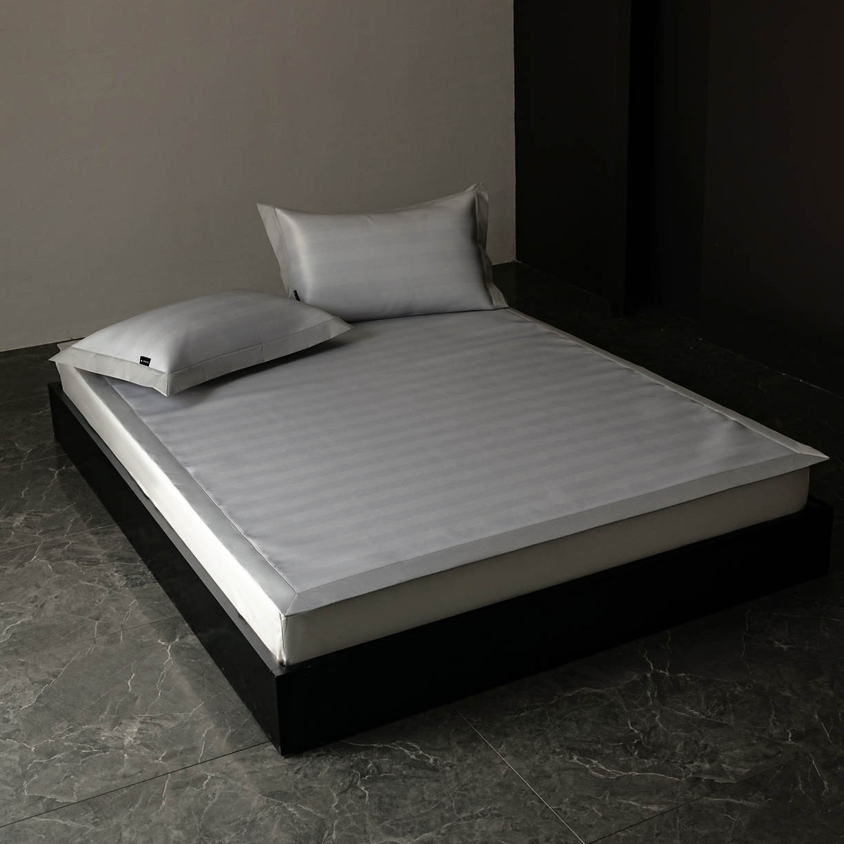 91家纺网 家纺一手货源 找家纺 三味舒屋 2026新款松间觅光系列印花冰丝席 觅光灰