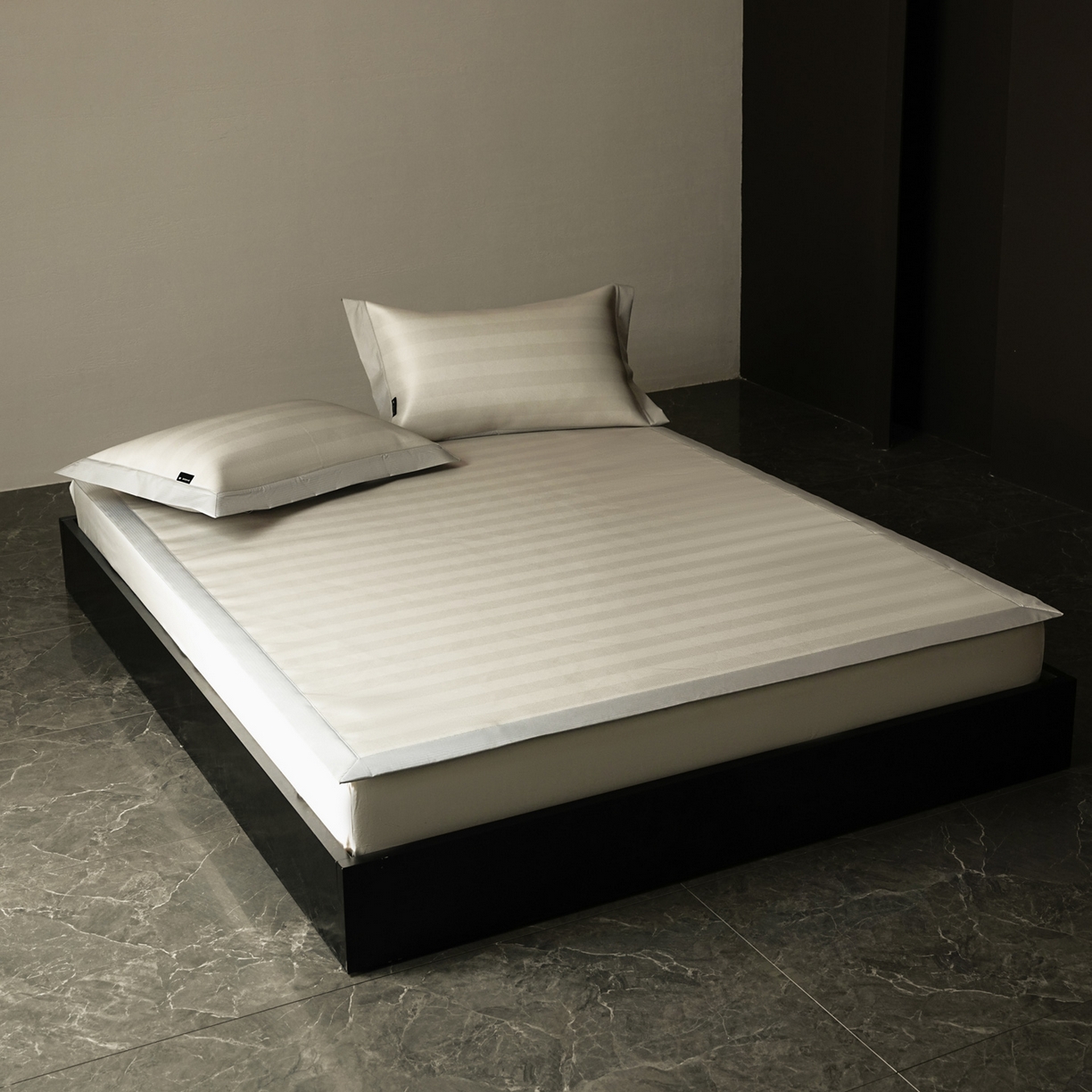 91家纺网 家纺一手货源 找家纺 三味舒屋 2026新款松间觅光系列印花冰丝席 觅光黄