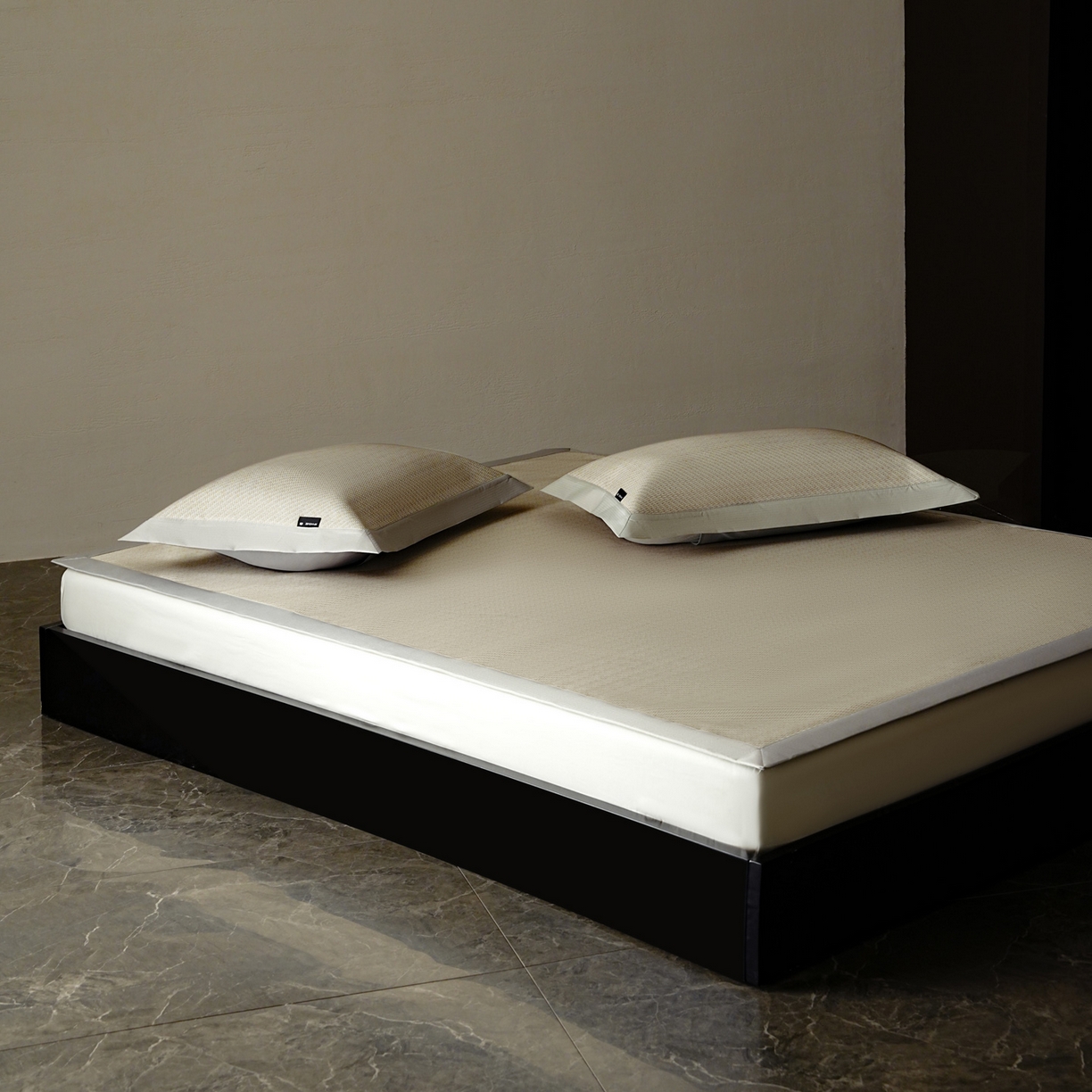 91家纺网 家纺一手货源 找家纺 三味舒屋 2026新款松间觅光系列印花冰丝席 松叶米