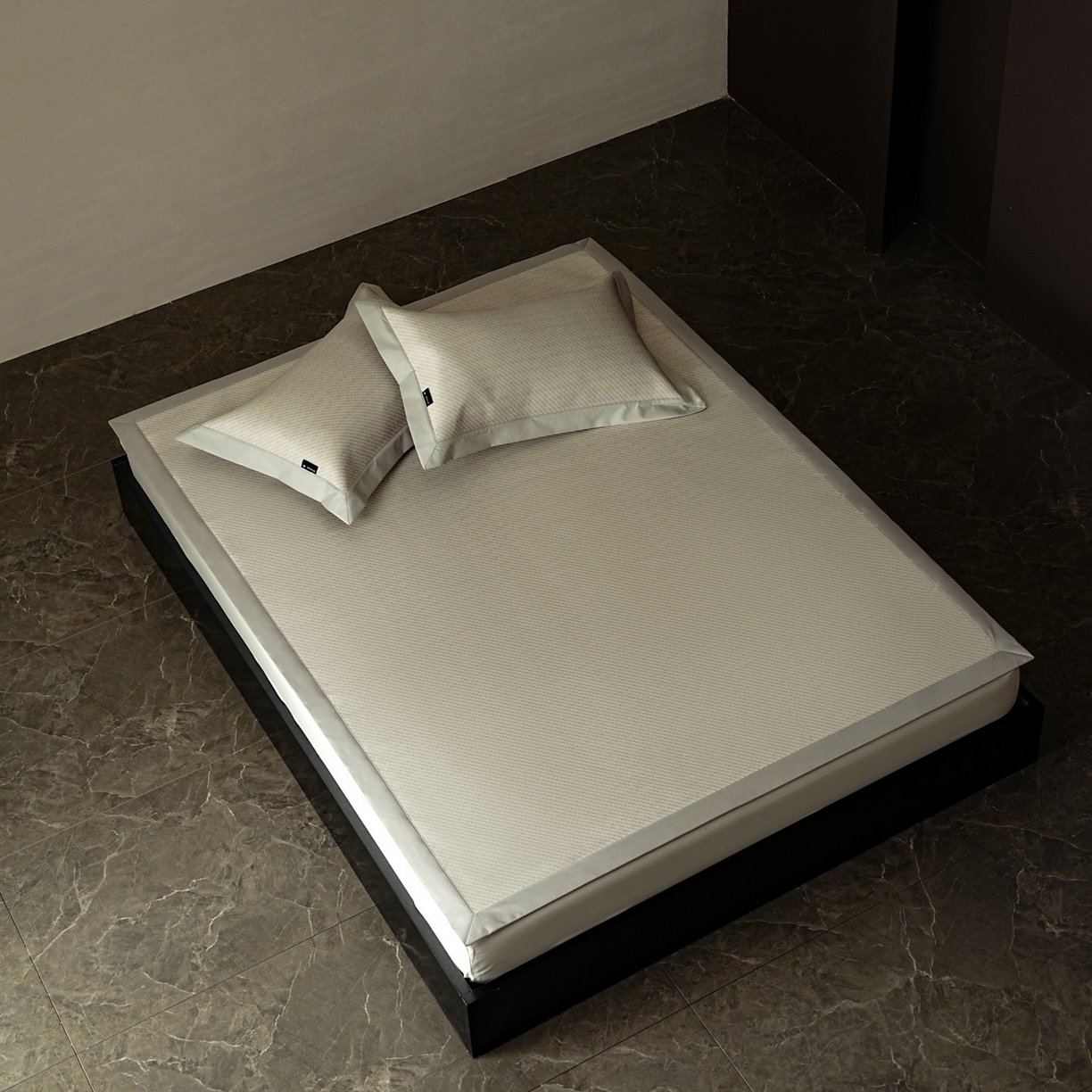 91家纺网 家纺一手货源 找家纺 三味舒屋 2026新款松间觅光系列印花冰丝席 松叶米