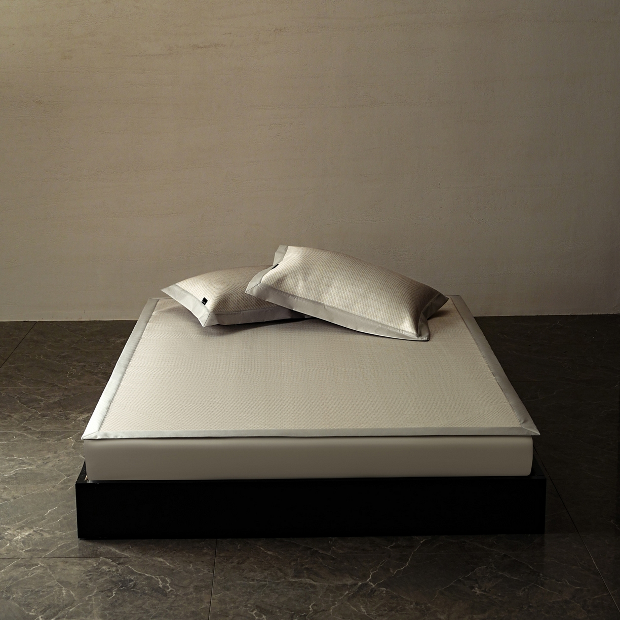 91家纺网 家纺一手货源 找家纺 三味舒屋 2026新款松间觅光系列印花冰丝席 松叶米