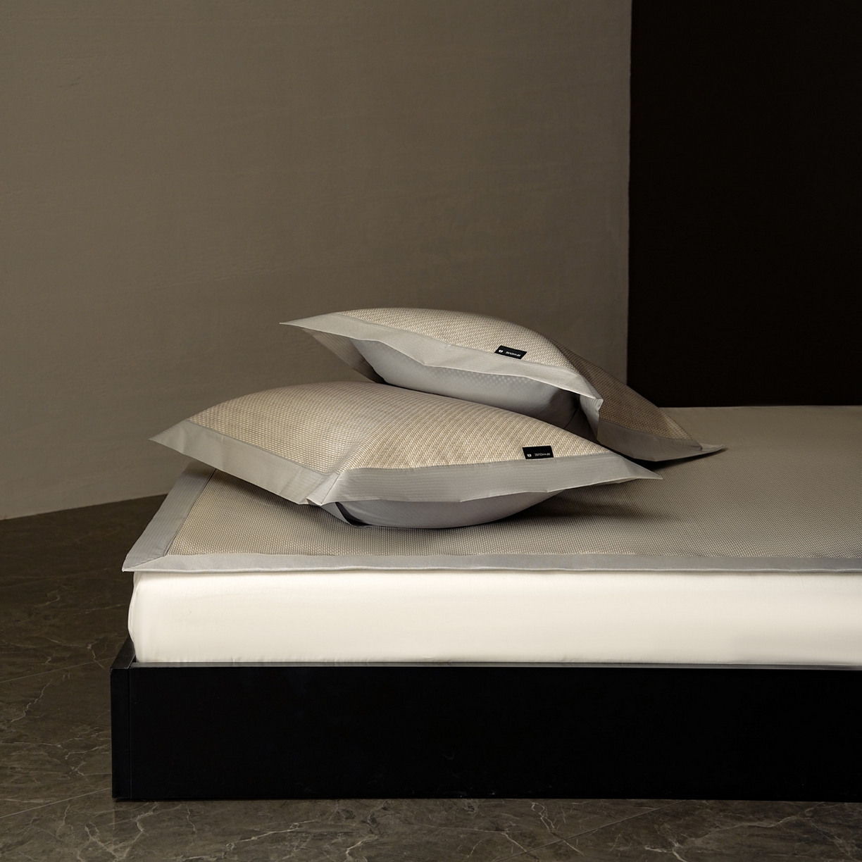 91家纺网 家纺一手货源 找家纺 三味舒屋 2026新款松间觅光系列印花冰丝席 松叶米