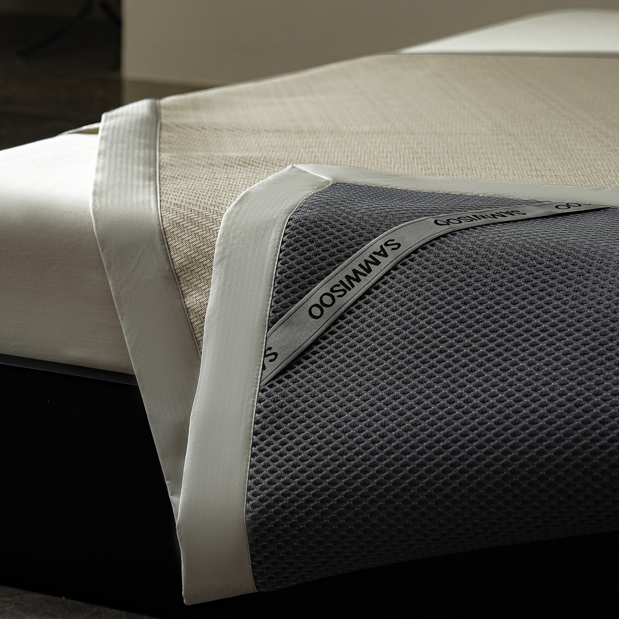 91家纺网 家纺一手货源 找家纺 三味舒屋 2026新款松间觅光系列印花冰丝席 松叶米