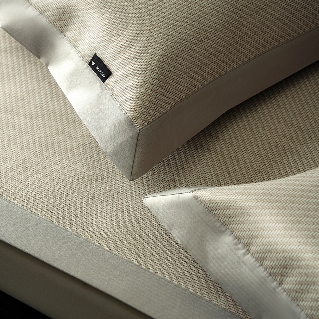 91家纺网 家纺一手货源 找家纺 三味舒屋 2026新款松间觅光系列印花冰丝席 松叶米