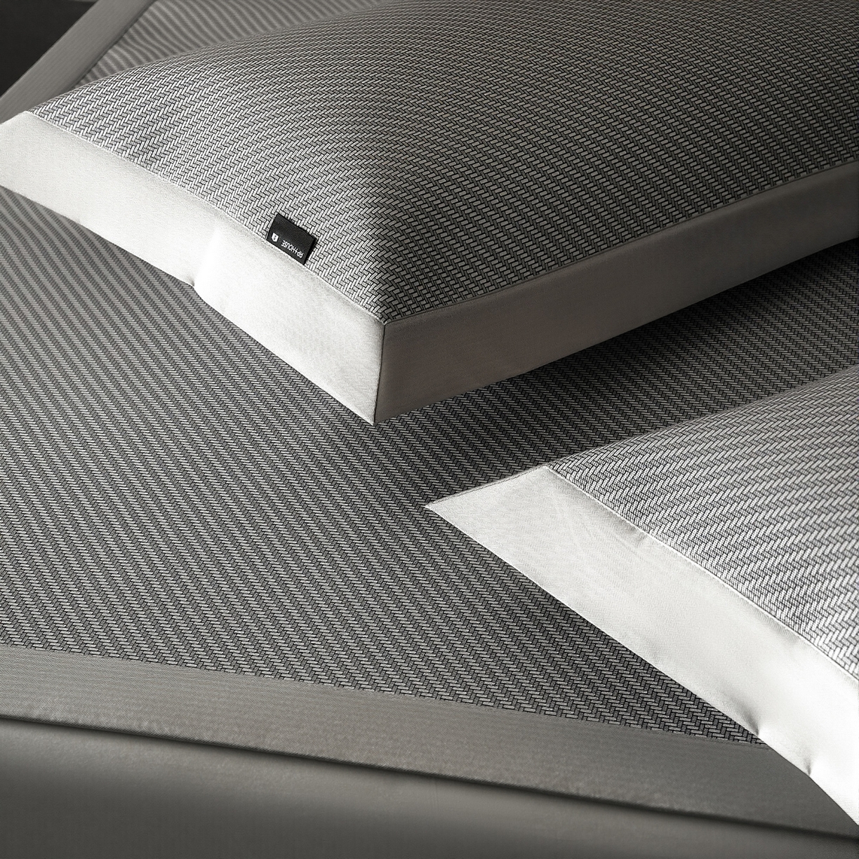 91家纺网 家纺一手货源 找家纺 三味舒屋 2026新款松间觅光系列印花冰丝席 松叶灰