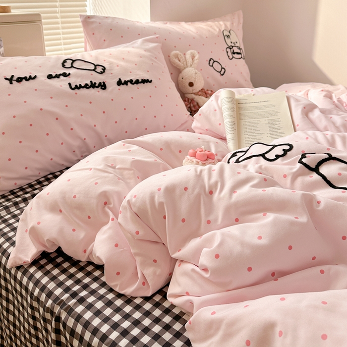 91家纺网 家纺一手货源 找家纺 花伞家居 2026新款波点毛巾绣糖果兔四件套 糖果兔-粉