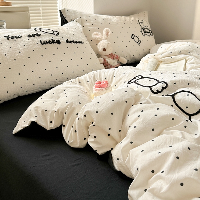 91家纺网 家纺一手货源 找家纺 花伞家居 2026新款波点毛巾绣糖果兔四件套 糖果兔-白