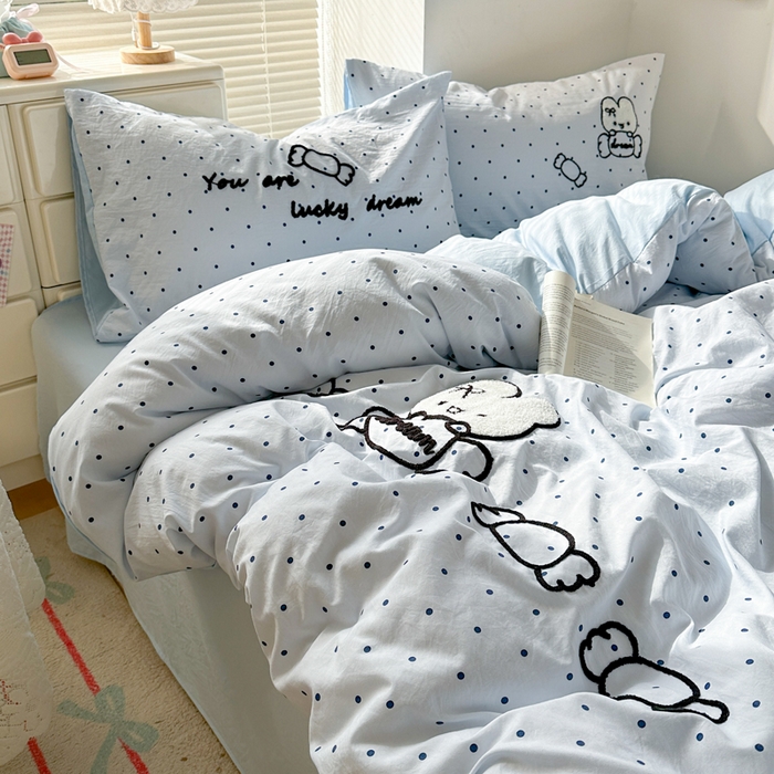 91家纺网 家纺一手货源 找家纺 花伞家居 2026新款波点毛巾绣糖果兔四件套 糖果兔-蓝