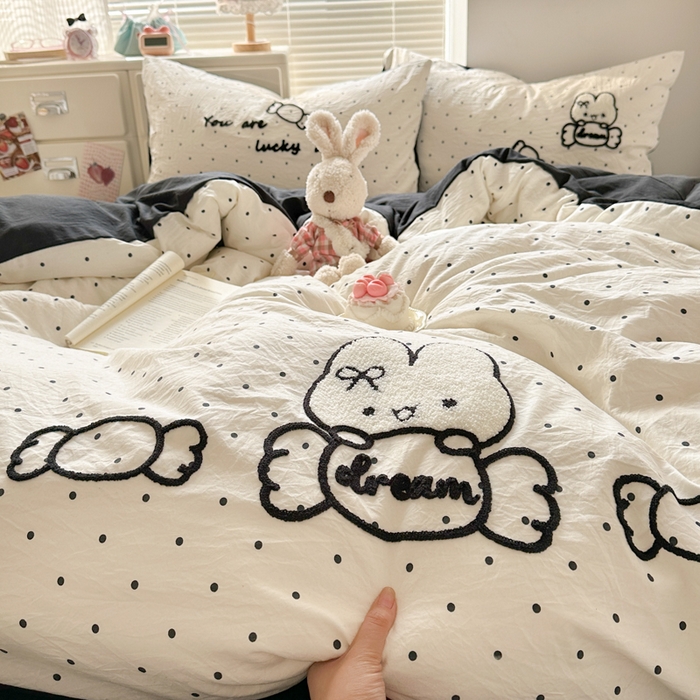 91家纺网 家纺一手货源 找家纺 花伞家居 2026新款波点毛巾绣糖果兔四件套 糖果兔-白