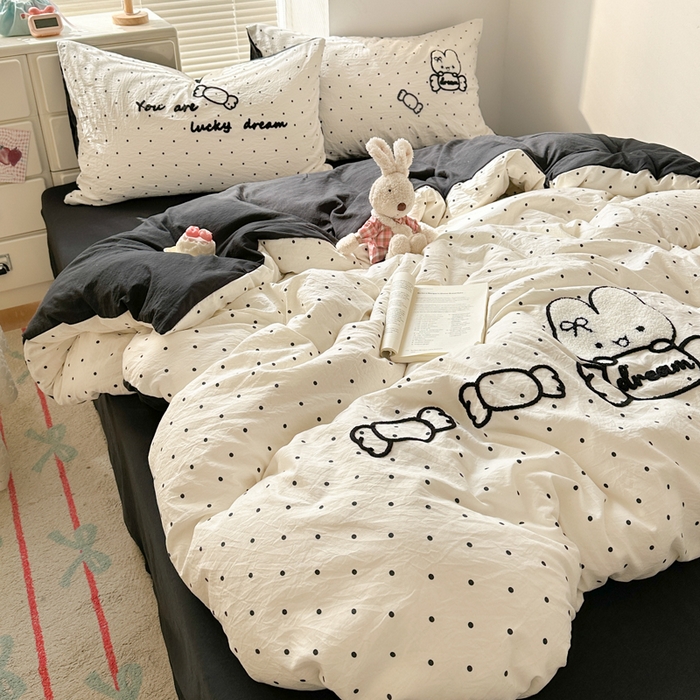 91家纺网 家纺一手货源 找家纺 花伞家居 2026新款波点毛巾绣糖果兔四件套 糖果兔-白