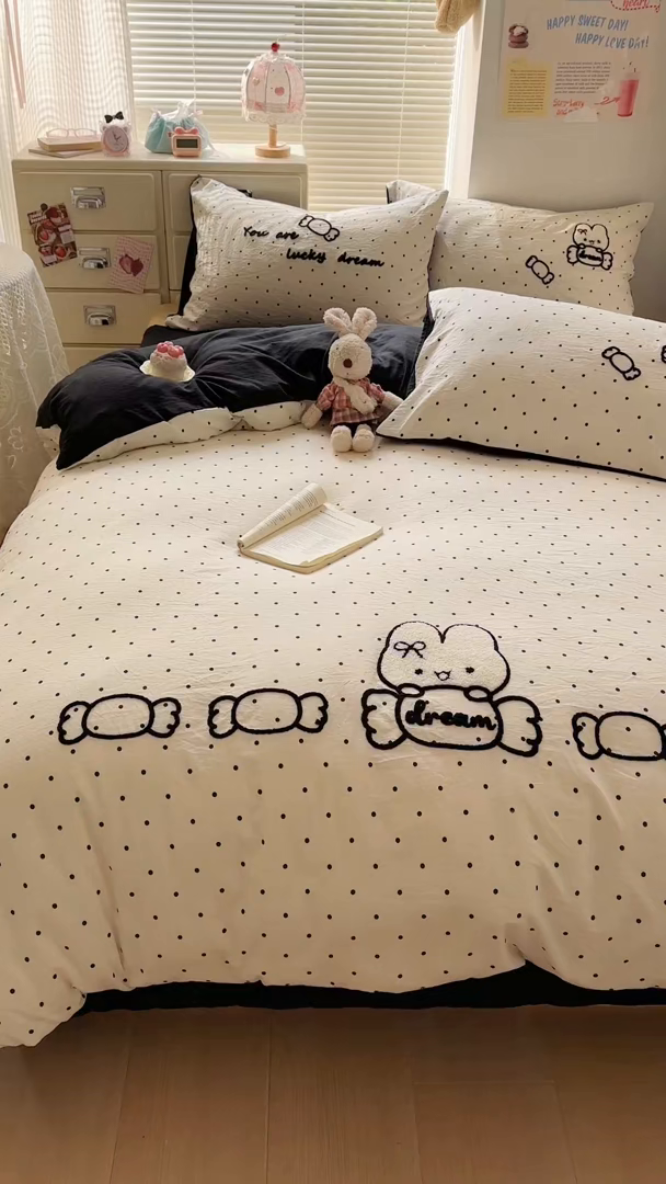 91家纺网 家纺一手货源 找家纺 花伞家居 2026新款波点毛巾绣糖果兔四件套 糖果兔-白