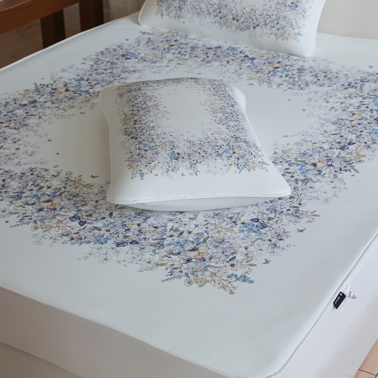 91家纺网 家纺一手货源 找家纺 三味舒屋 2026新款【花屿蝶】系列印花冰感丝软凉席凉垫 花镜