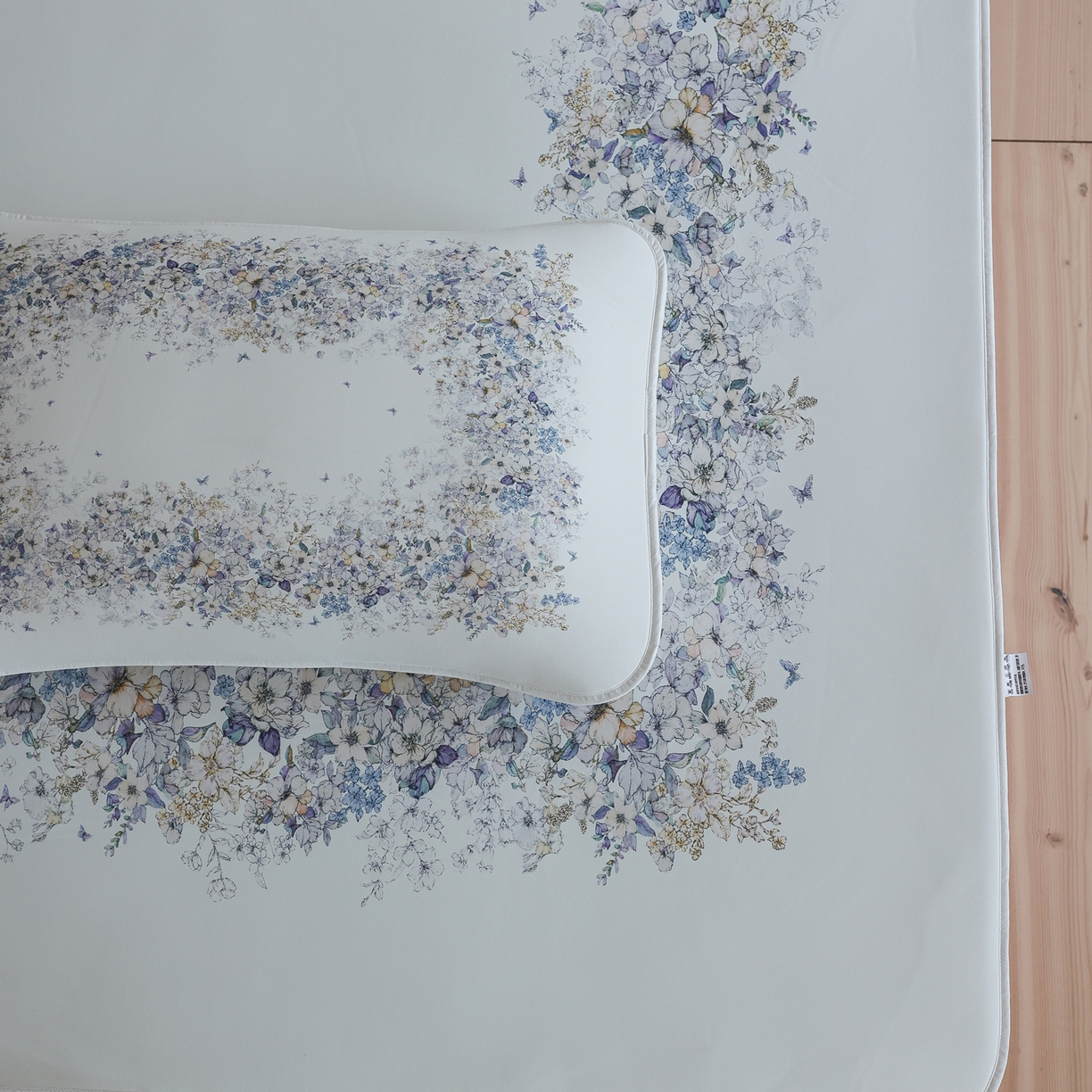 91家纺网 家纺一手货源 找家纺 三味舒屋 2026新款【花屿蝶】系列印花冰感丝软凉席凉垫 花镜