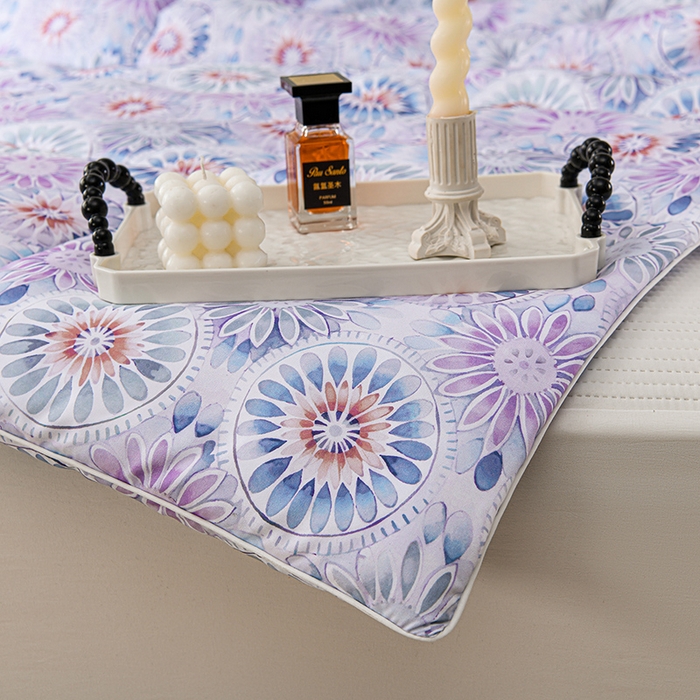 91家纺网 家纺一手货源 找家纺 圣靓家纺 2026新款晚安麻绳超柔亲肤可水洗夏被空调被夏凉被 浪漫花语-蓝