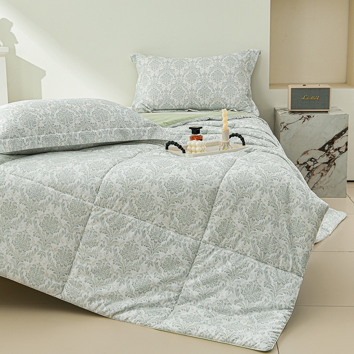 91家纺网 家纺一手货源 找家纺 圣靓家纺 2026新款晚安麻绳超柔亲肤可水洗夏被空调被夏凉被 小楼春风