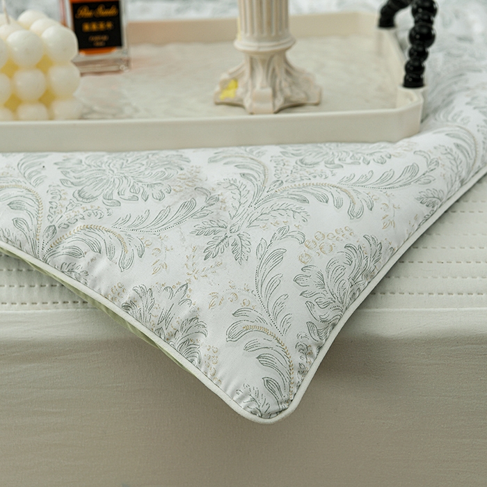 91家纺网 家纺一手货源 找家纺 圣靓家纺 2026新款晚安麻绳超柔亲肤可水洗夏被空调被夏凉被 小楼春风