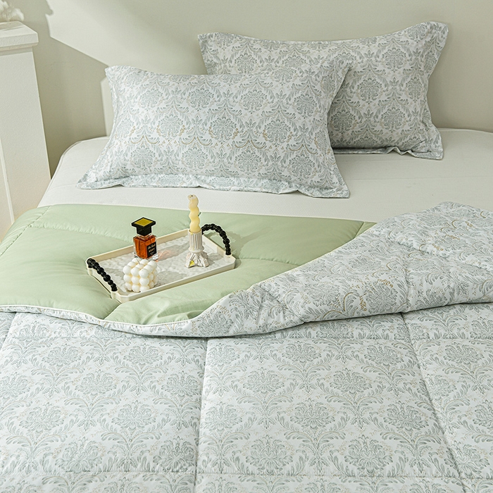 91家纺网 家纺一手货源 找家纺 圣靓家纺 2026新款晚安麻绳超柔亲肤可水洗夏被空调被夏凉被 小楼春风