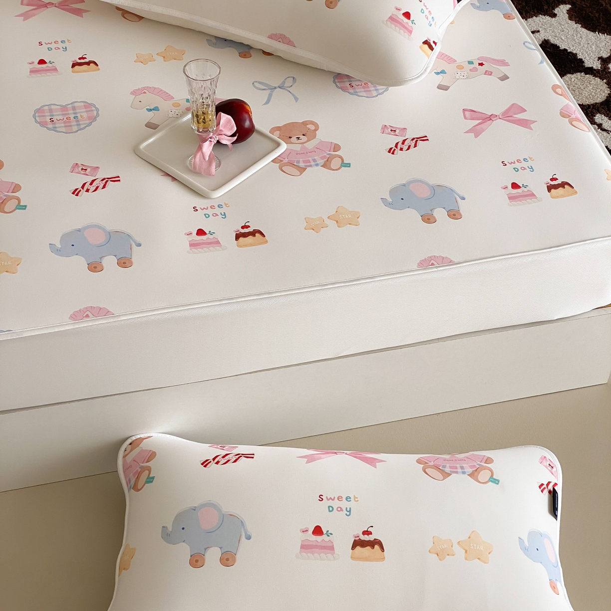 91家纺网 家纺一手货源 找家纺 三味舒屋 2026新款【甜梦派对】印花凉感丝软凉席凉垫（床笠款） 甜心公主