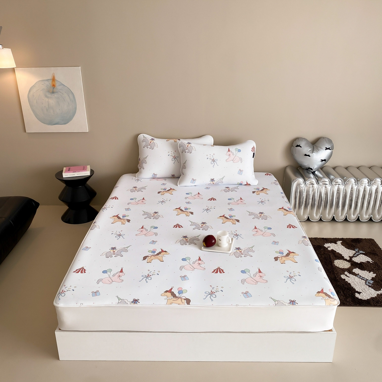 91家纺网 家纺一手货源 找家纺 三味舒屋 2026新款【甜梦派对】印花凉感丝软凉席凉垫（床笠款） 派对礼礼