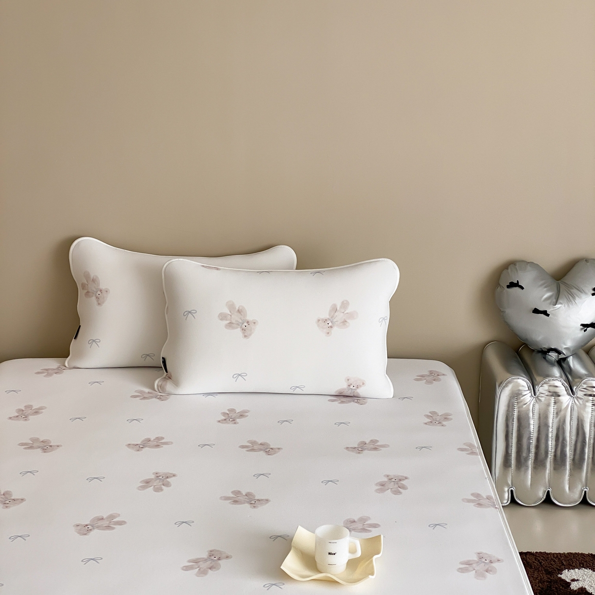 91家纺网 家纺一手货源 找家纺 三味舒屋 2026新款【甜梦派对】印花凉感丝软凉席凉垫（床笠款） 晚安小熊