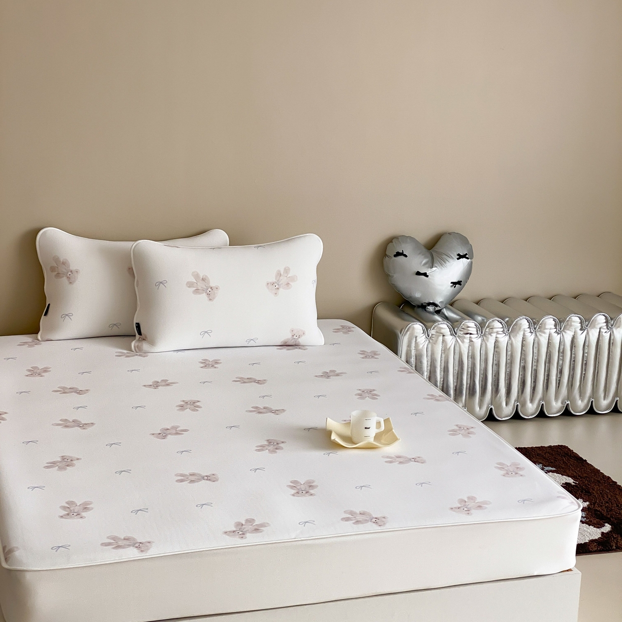 91家纺网 家纺一手货源 找家纺 三味舒屋 2026新款【甜梦派对】印花凉感丝软凉席凉垫（床笠款） 晚安小熊