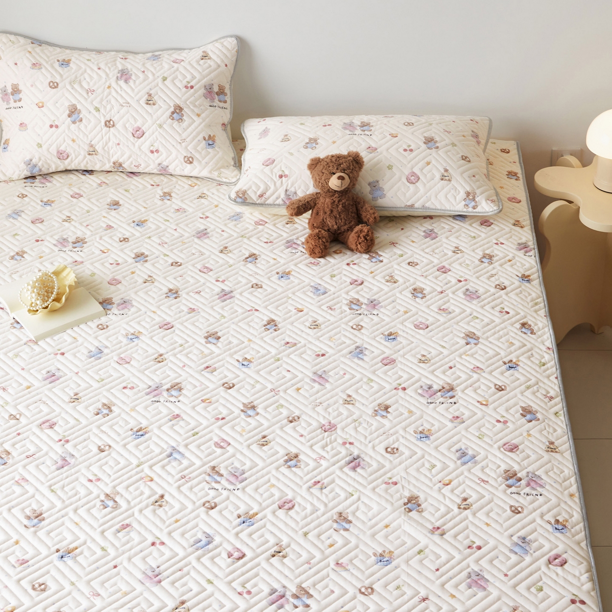 91家纺网 家纺一手货源 找家纺 舒居家纺 2026新款卡通可爱全棉床护垫软床垫垫子-大床图 糕点熊