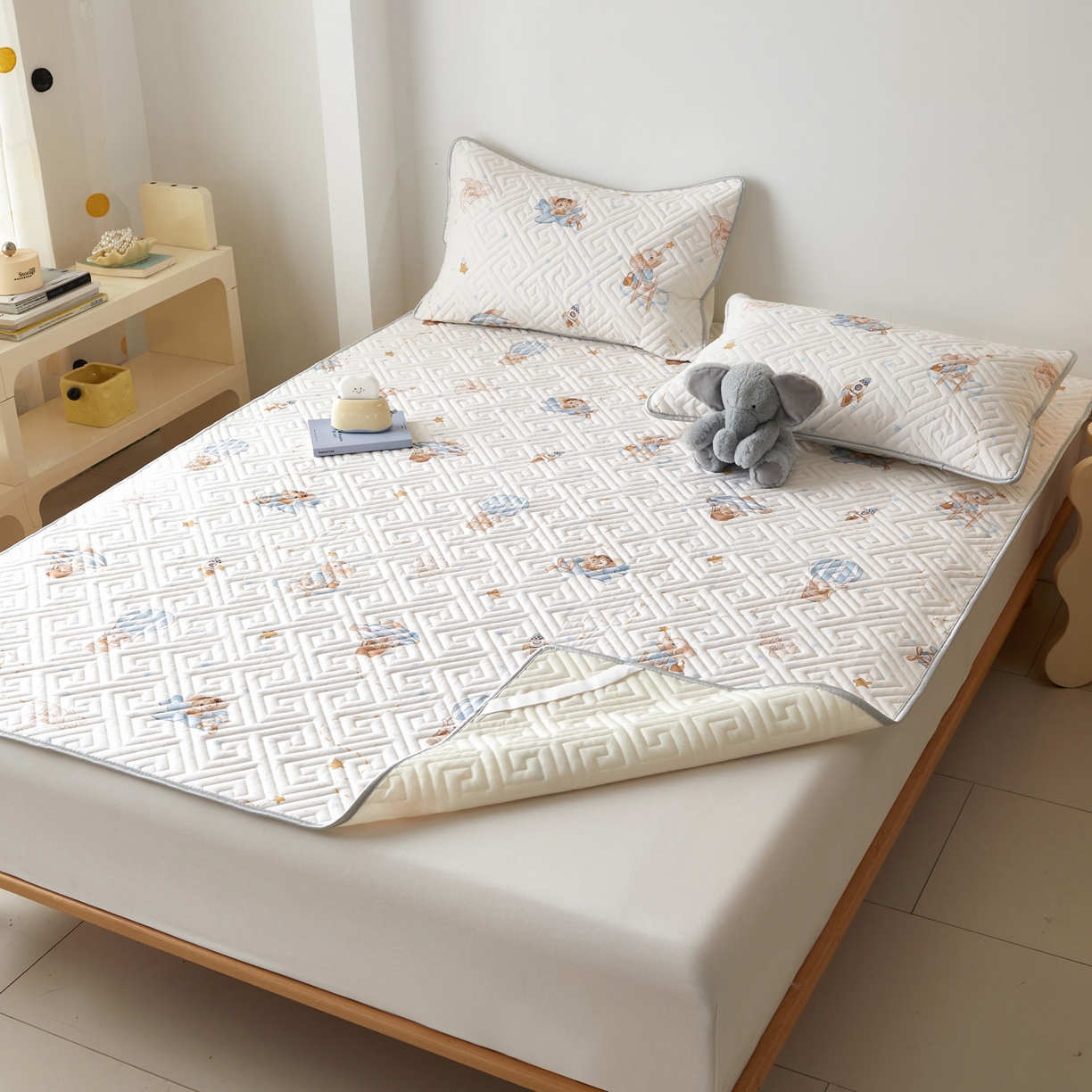 91家纺网 家纺一手货源 找家纺 舒居家纺 2026新款卡通可爱全棉床护垫软床垫垫子-大床图 嘉年华