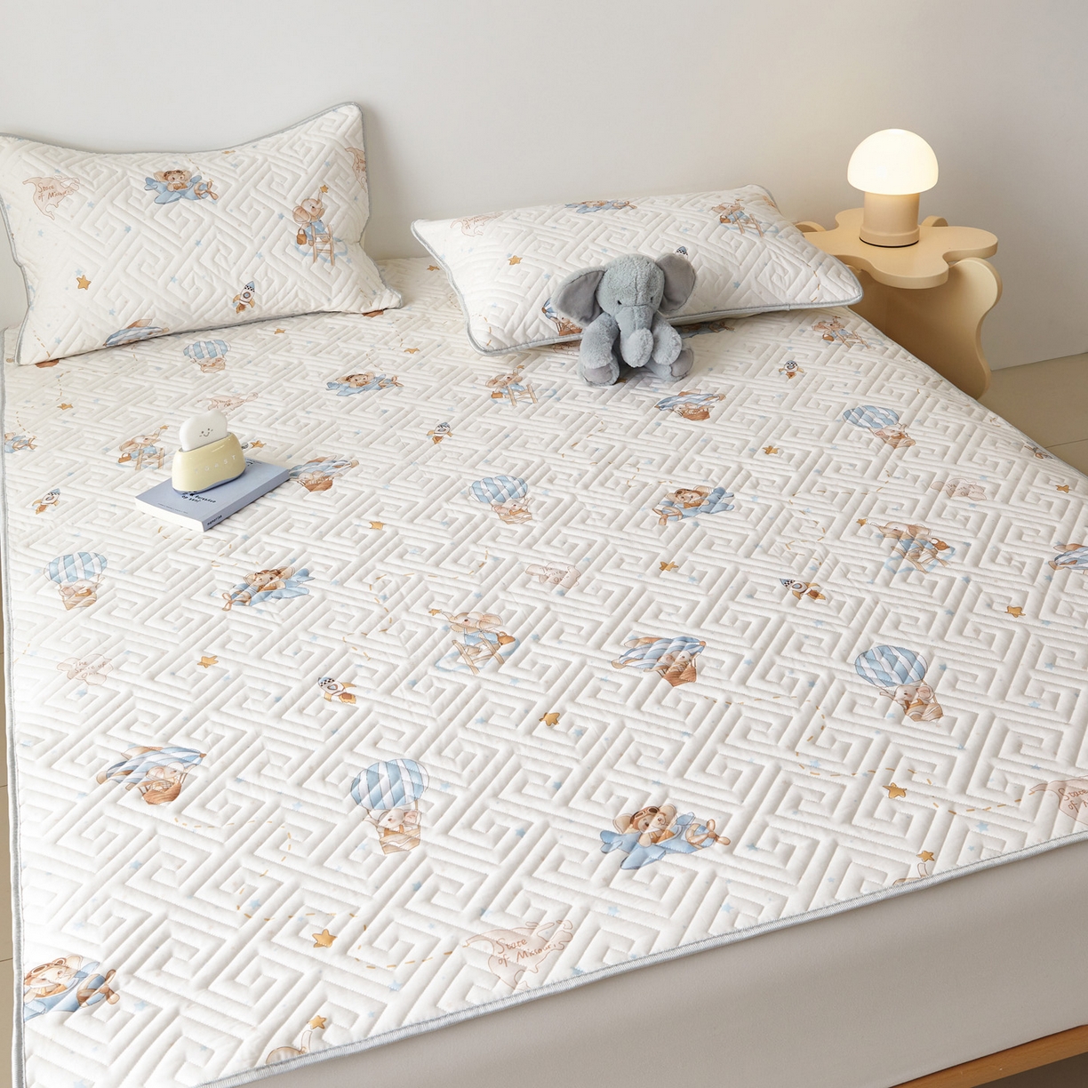 91家纺网 家纺一手货源 找家纺 舒居家纺 2026新款卡通可爱全棉床护垫软床垫垫子-大床图 嘉年华