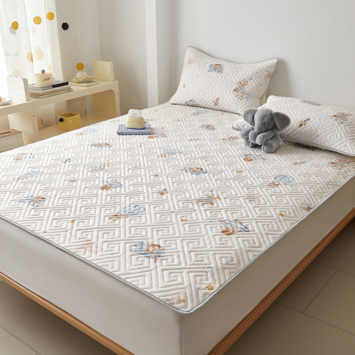 91家纺网 家纺一手货源 找家纺 舒居家纺 2026新款卡通可爱全棉床护垫软床垫垫子-大床图 嘉年华