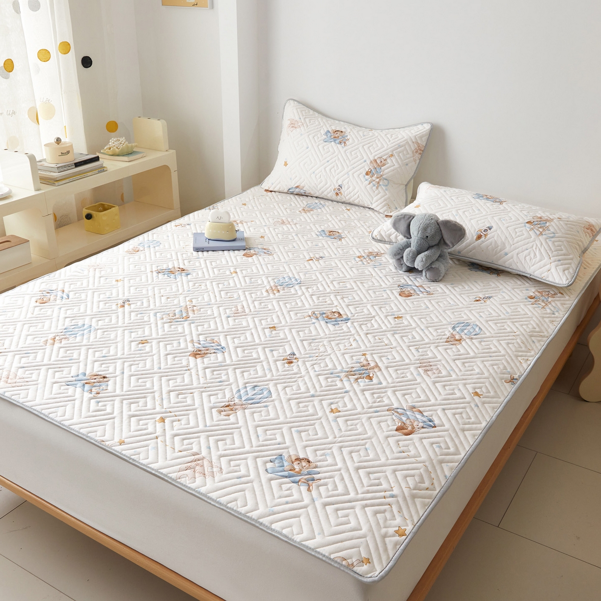 91家纺网 家纺一手货源 找家纺 舒居家纺 2026新款卡通可爱全棉床护垫软床垫垫子-大床图 嘉年华