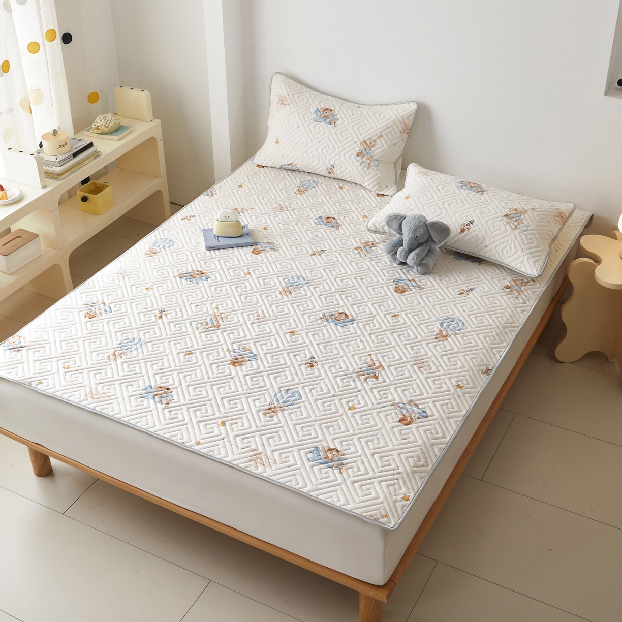 91家纺网 家纺一手货源 找家纺 舒居家纺 2026新款卡通可爱全棉床护垫软床垫垫子-大床图 嘉年华